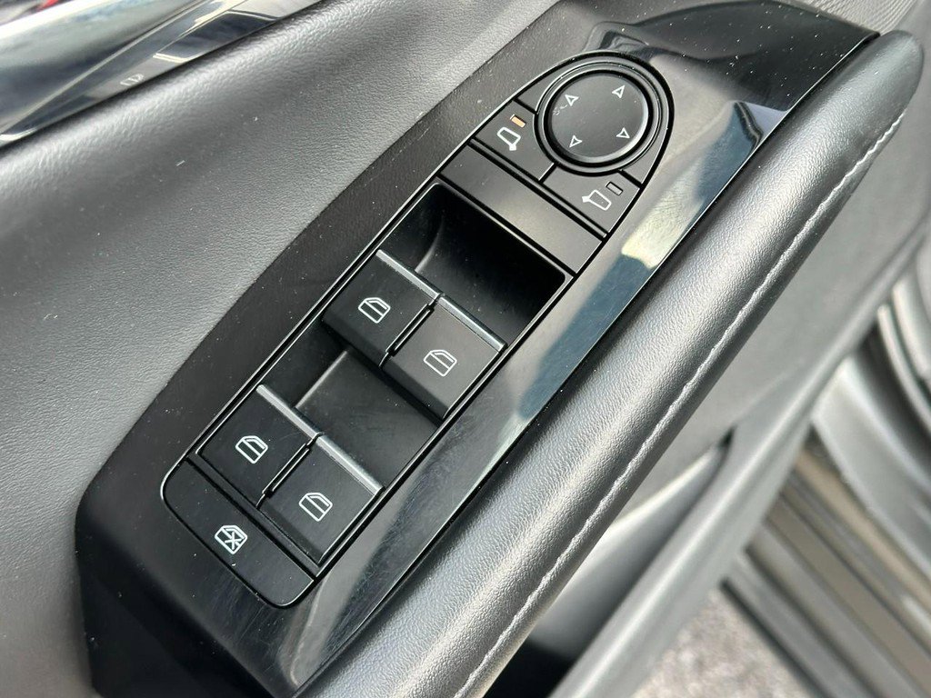 Used 2025 MAZDA CX-30 AWD 2.5 S w/ Preferred Package image 18