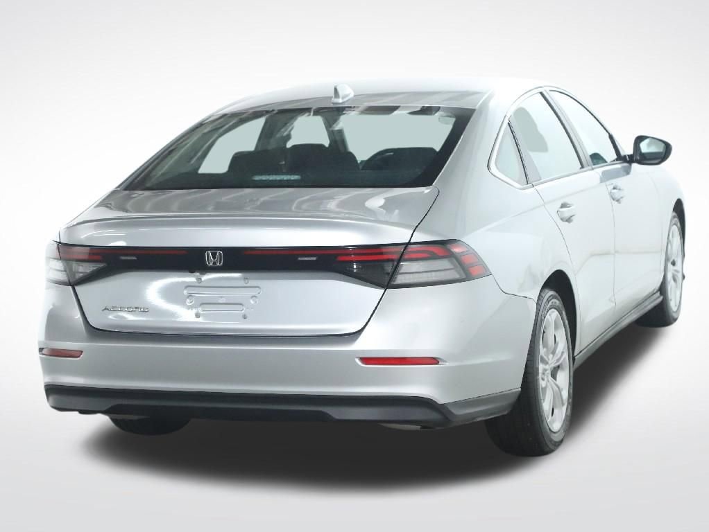 Used 2025 Honda Accord LX image 48
