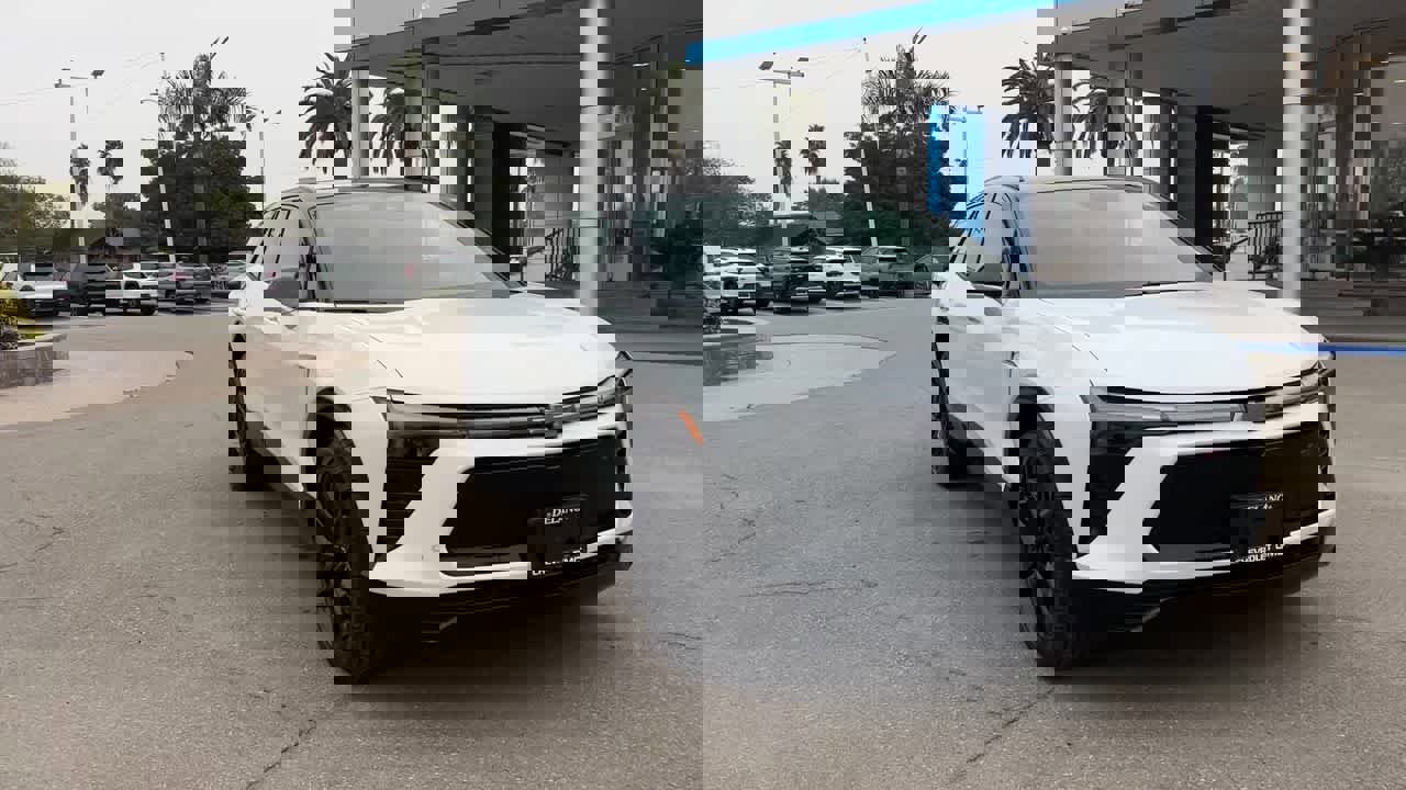 New 2026 Chevrolet Blazer EV RS image 4