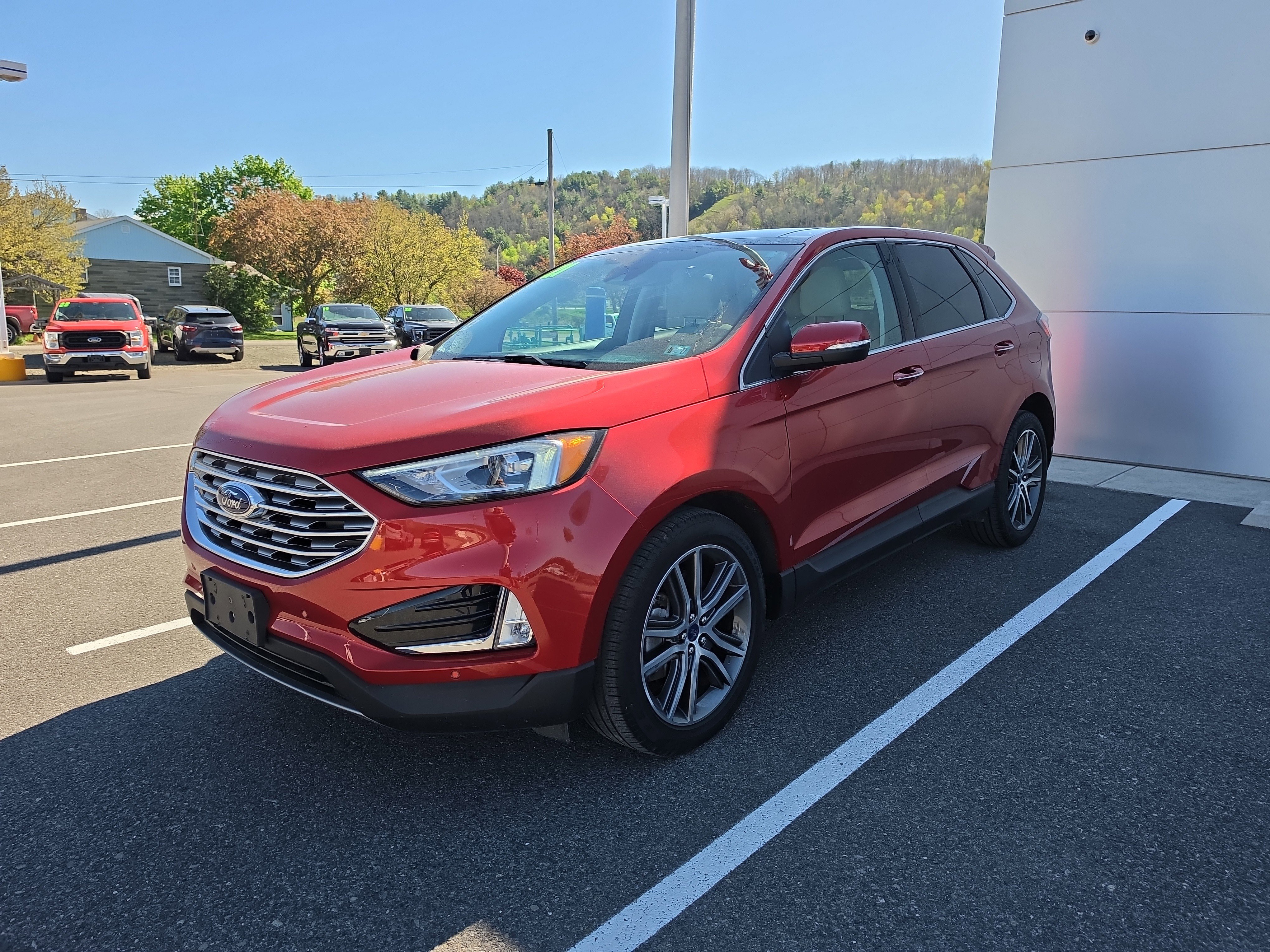 Used 2021 Ford Edge Titanium w/ Class II Trailer Tow Package AWD/4WD image 8