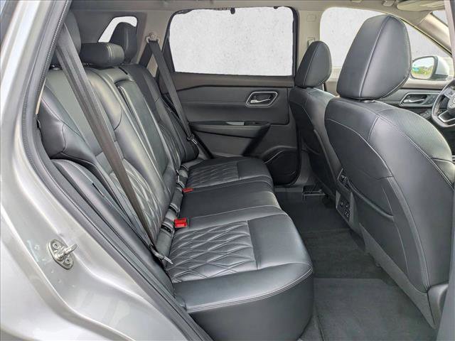 Used 2023 Nissan Rogue Platinum w/ Platinum Premium Package image 18