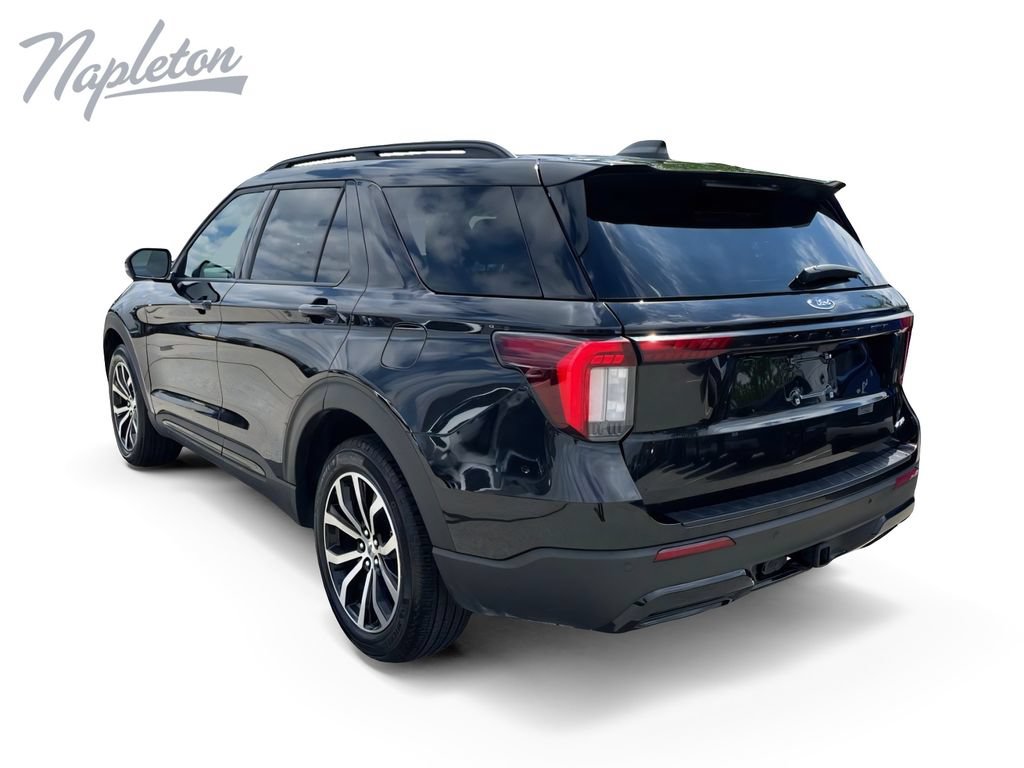 Used 2025 Ford Explorer ST-Line AWD/4WD image 5