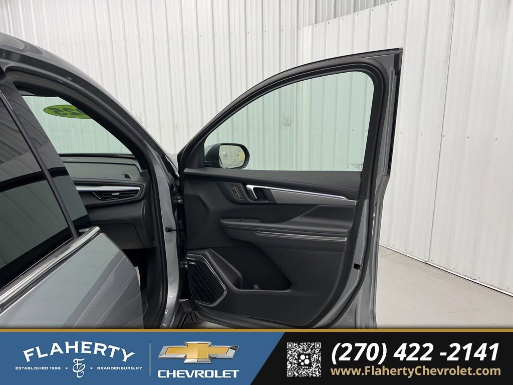 Used 2025 Buick Enclave Preferred image 14