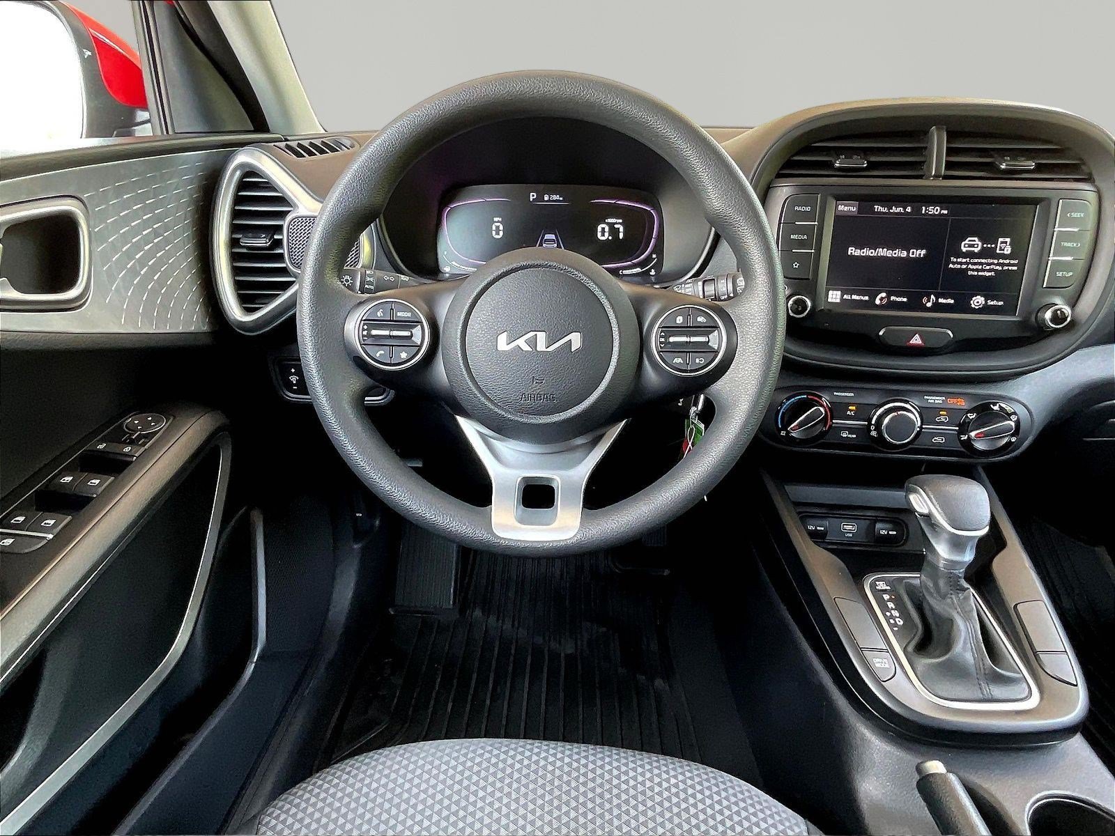 Used 2023 Kia Soul LX FWD image 8