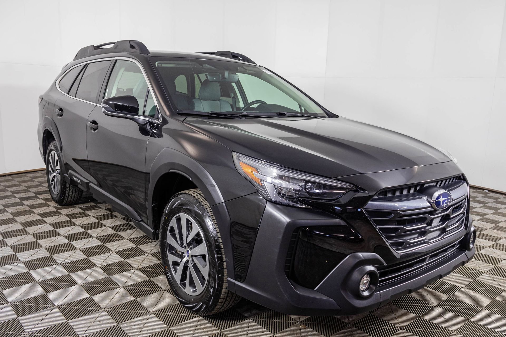 Used 2024 Subaru Outback Premium image 11