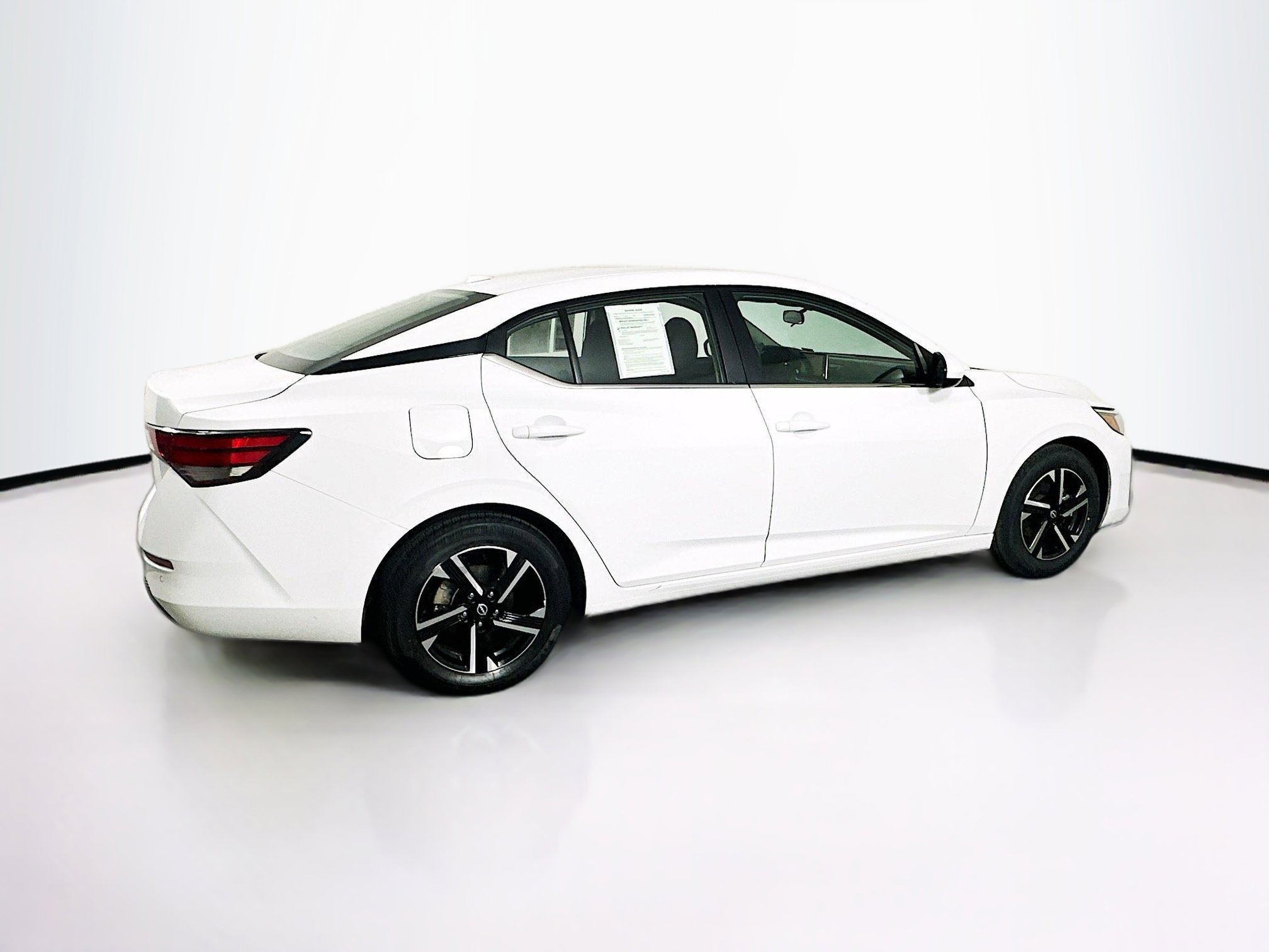 Used 2025 Nissan Sentra SV image 10