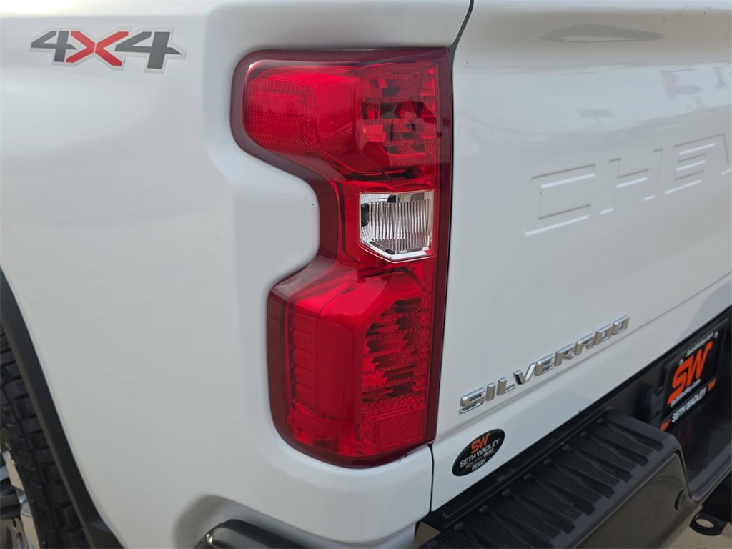 Used 2024 Chevrolet Silverado 2500 Custom w/ Custom Value Package image 33