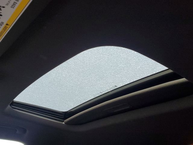 Certified 2024 Chevrolet Trax RS w/ Sunroof Package image 32