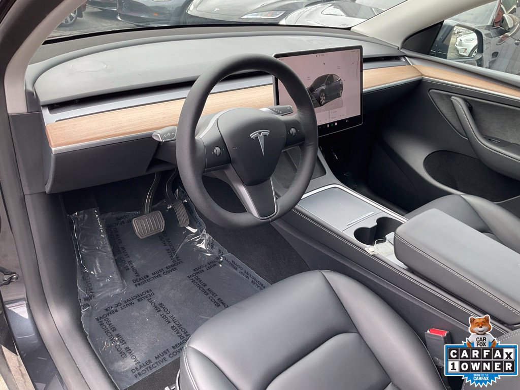 Used 2024 Tesla Model Y 2WD image 6