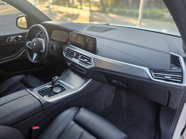 Used 2020 BMW X5 M50i w/ Parking Assistance Package AWD/4WD image 39