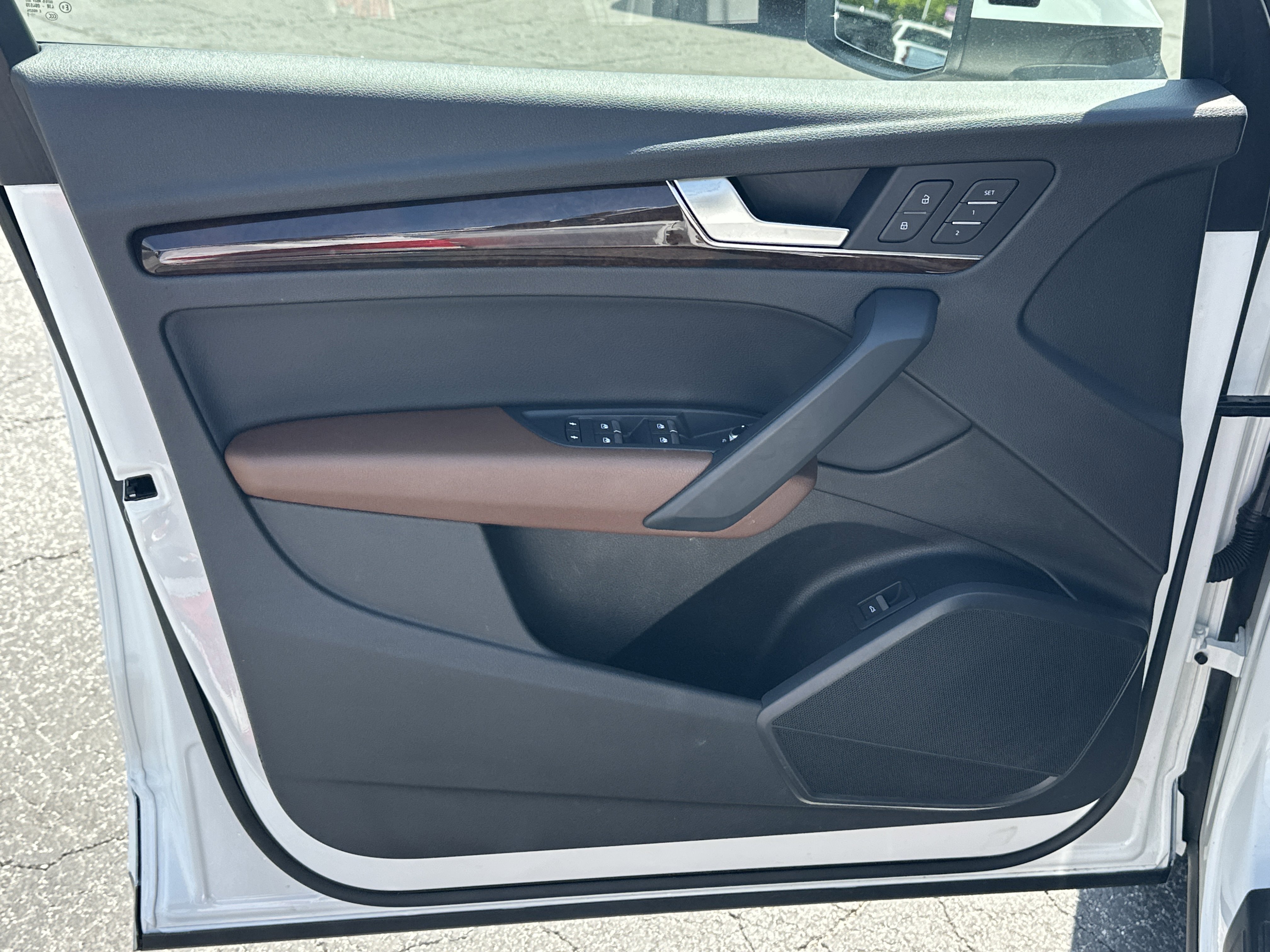 Used 2019 Audi Q5 2.0T Premium w/ Convenience Package image 11