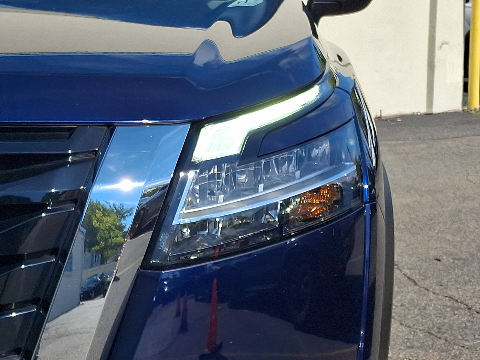 Used 2022 Nissan Pathfinder SV AWD/4WD image 9