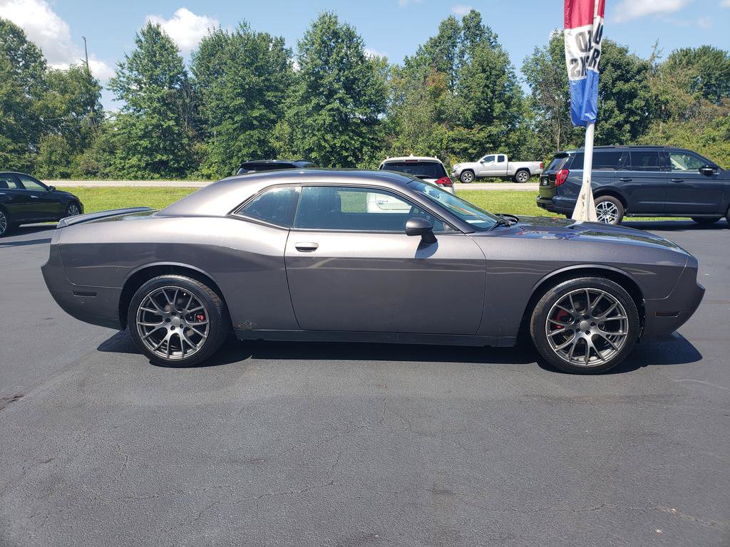 Used 2013 Dodge Challenger SXT w/ Sound Group RWD image 4