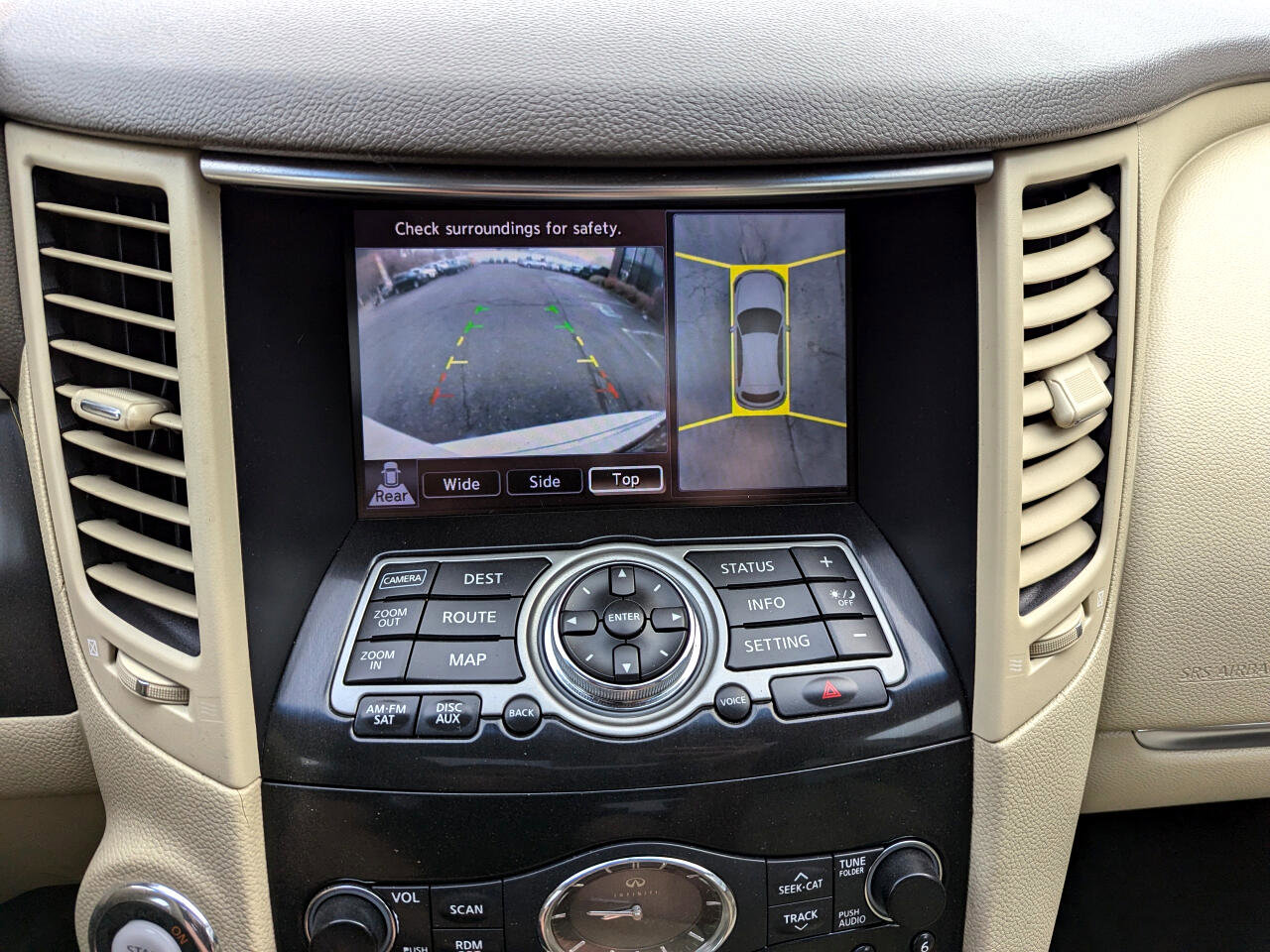 Used 2010 INFINITI FX35 AWD w/ Navigation Pkg image 23