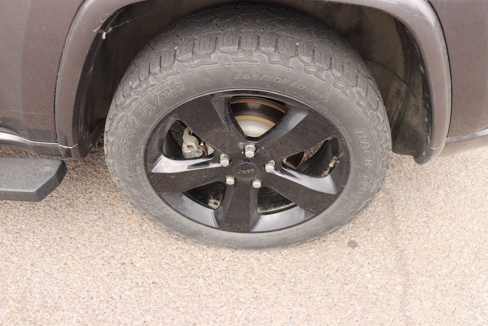 Used 2014 Jeep Grand Cherokee Altitude RWD image 9