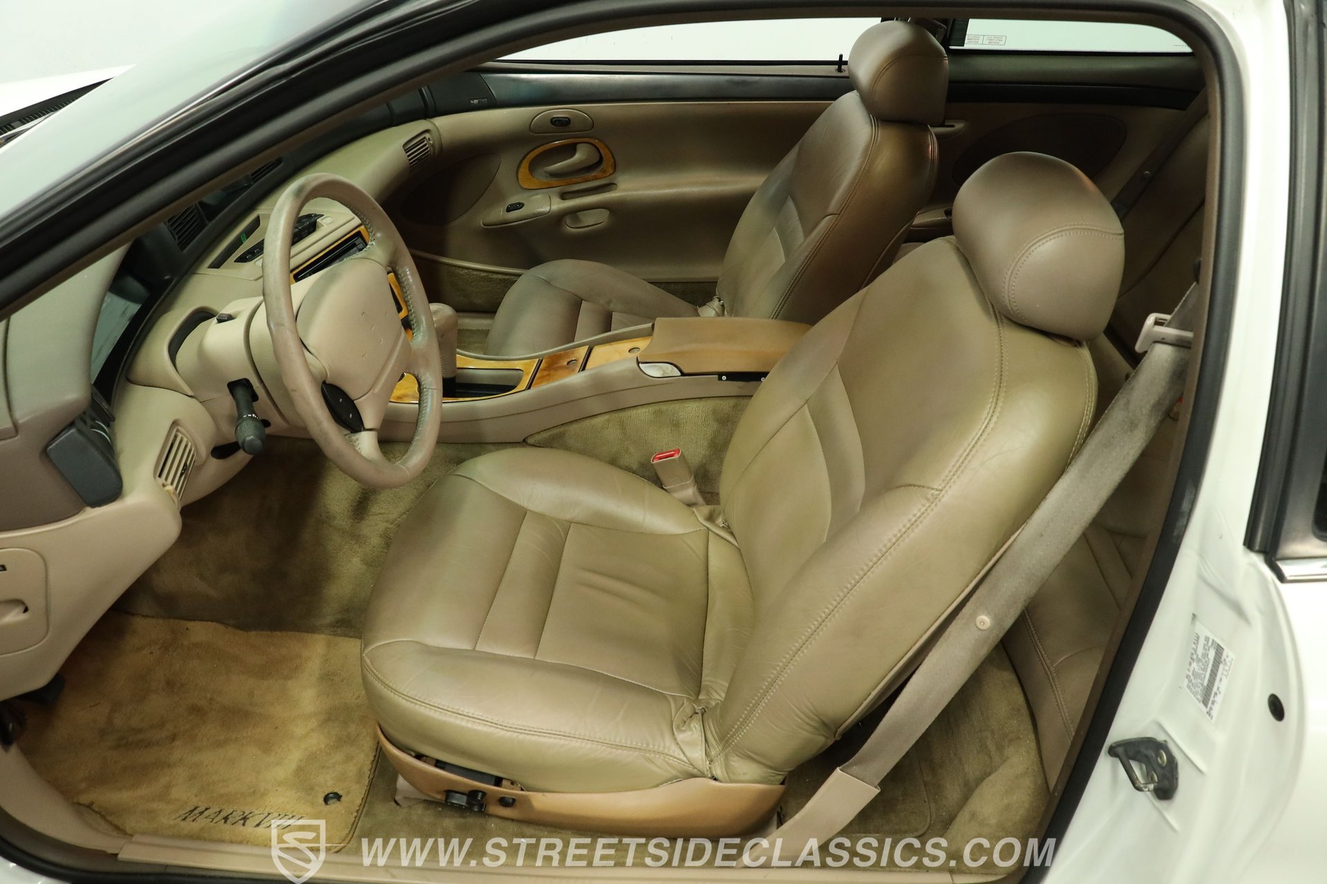 Used 1993 Lincoln Mark VIII RWD image 35