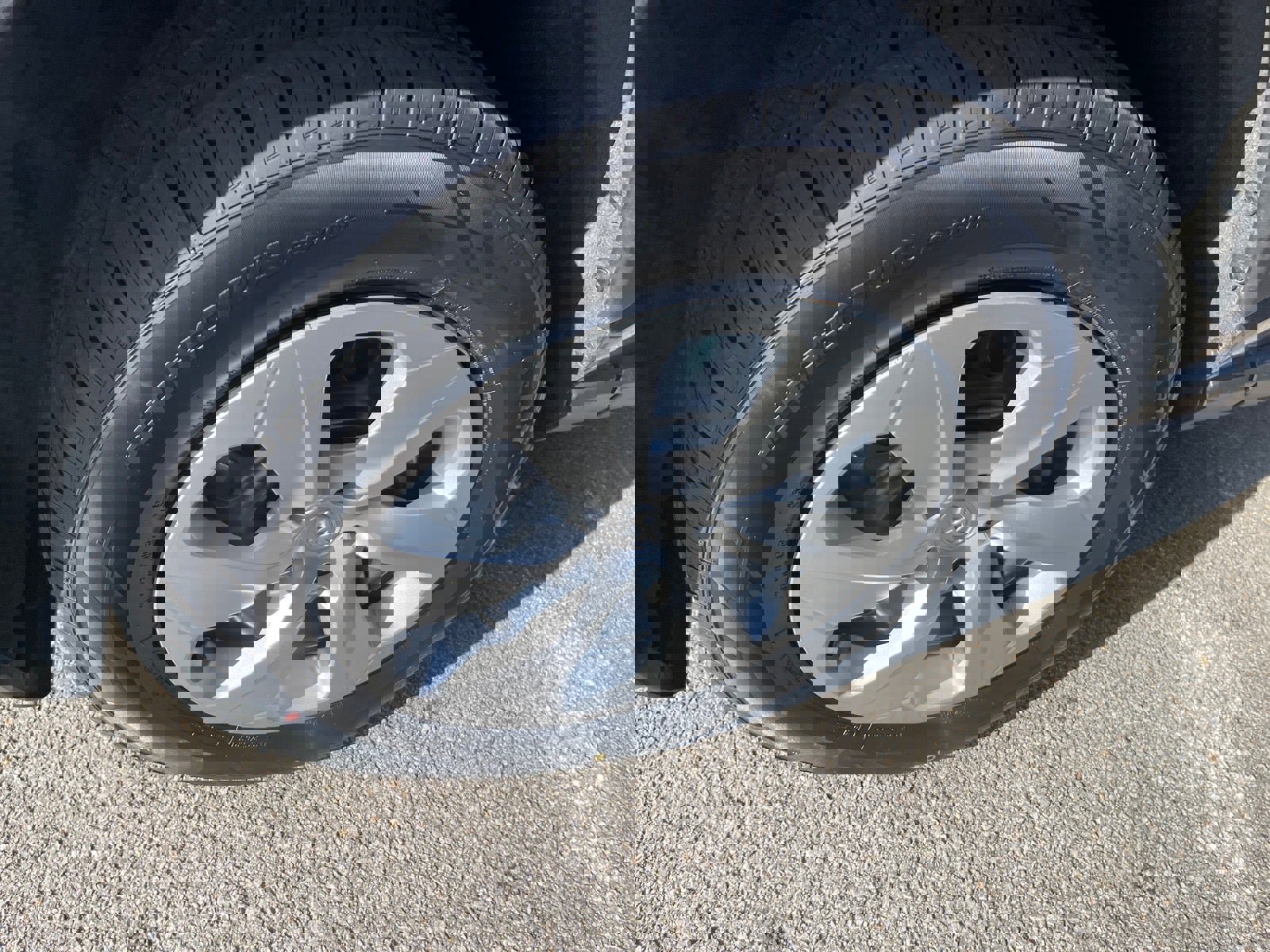 Used 2024 Toyota RAV4 LE image 6