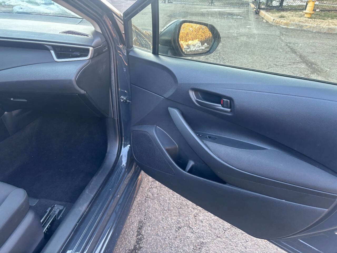 Used 2023 Toyota Corolla LE image 24