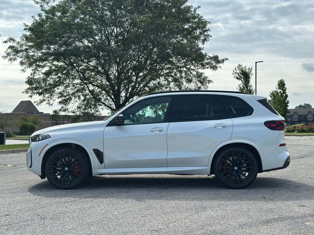 New 2026 BMW X5 M60i image 4