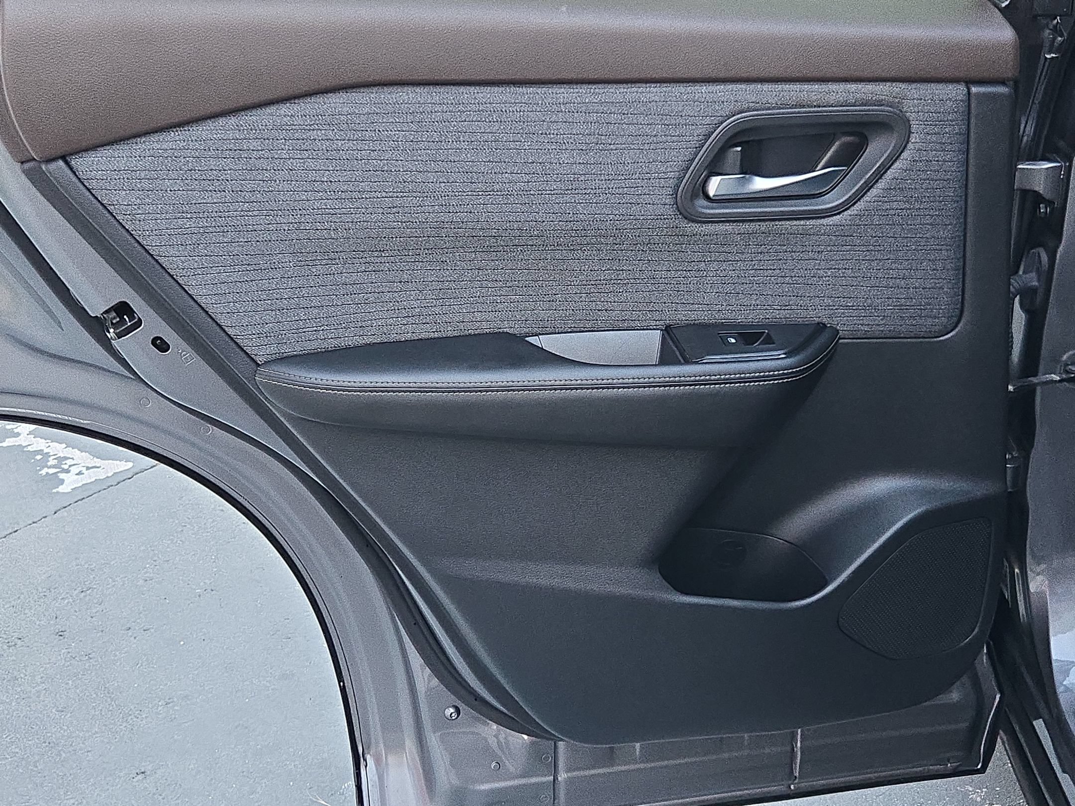 Used 2023 Nissan Rogue SV FWD image 33