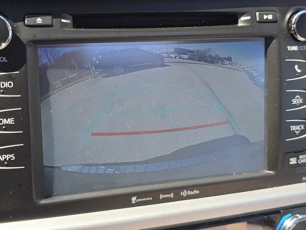 Used 2019 Toyota Highlander XLE AWD/4WD image 31