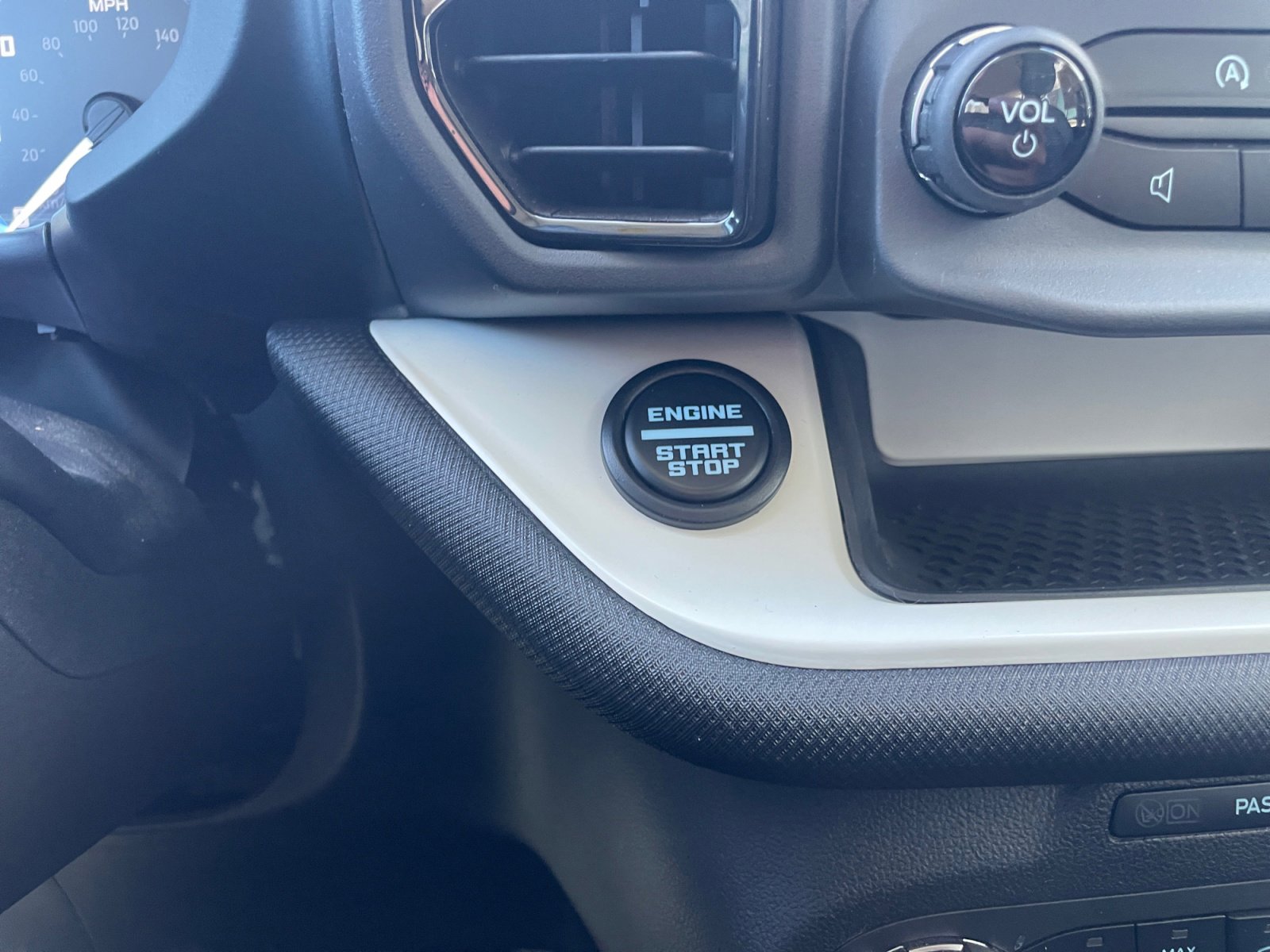 Used 2023 Ford Bronco Sport Heritage w/ Heritage Convenience Package image 21