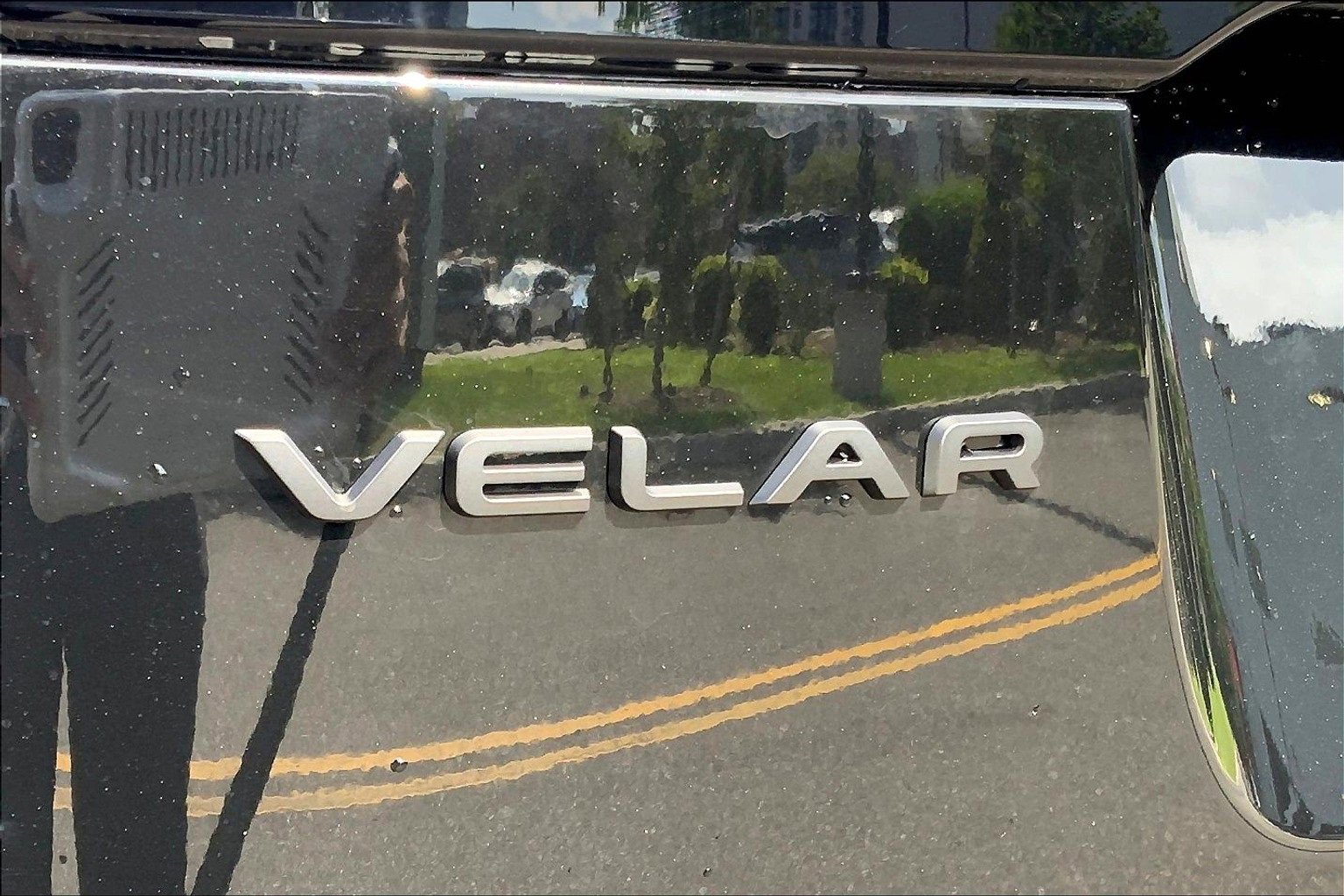 New 2026 Land Rover Range Rover Velar Dynamic SE image 15