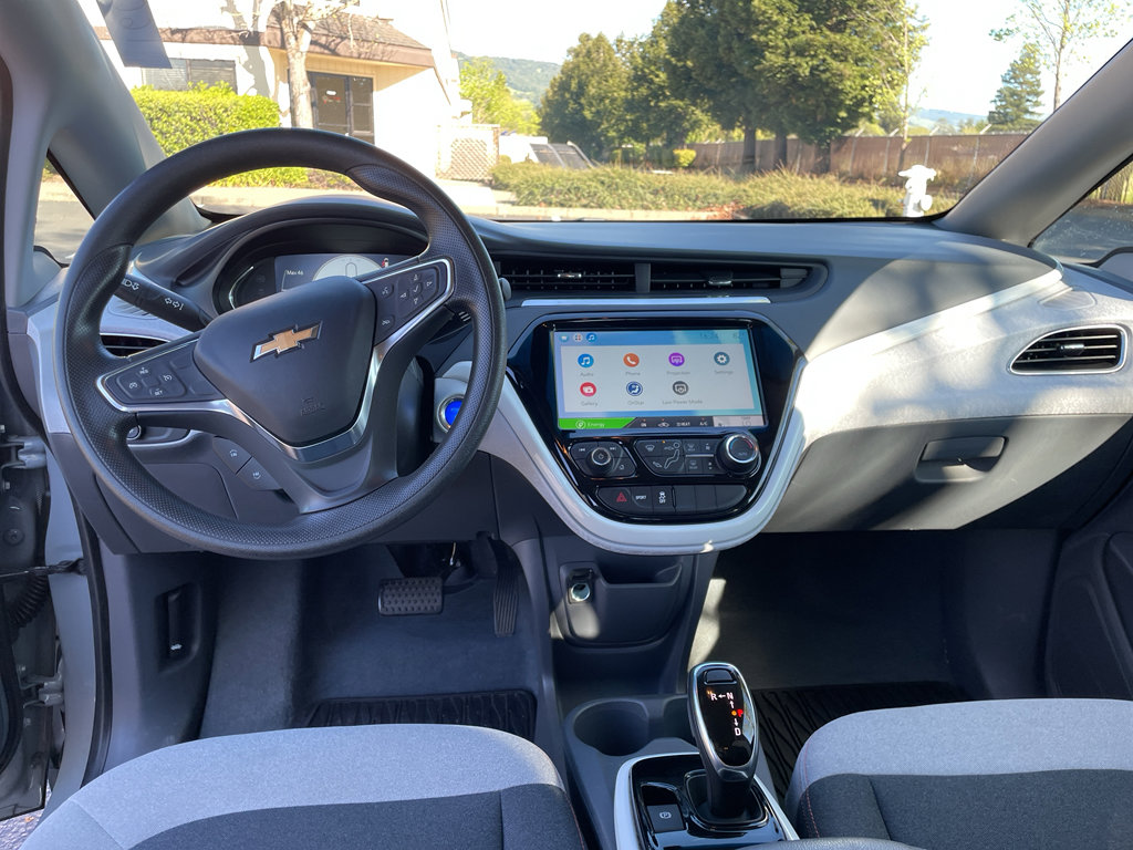 Used 2020 Chevrolet Bolt LT image 38