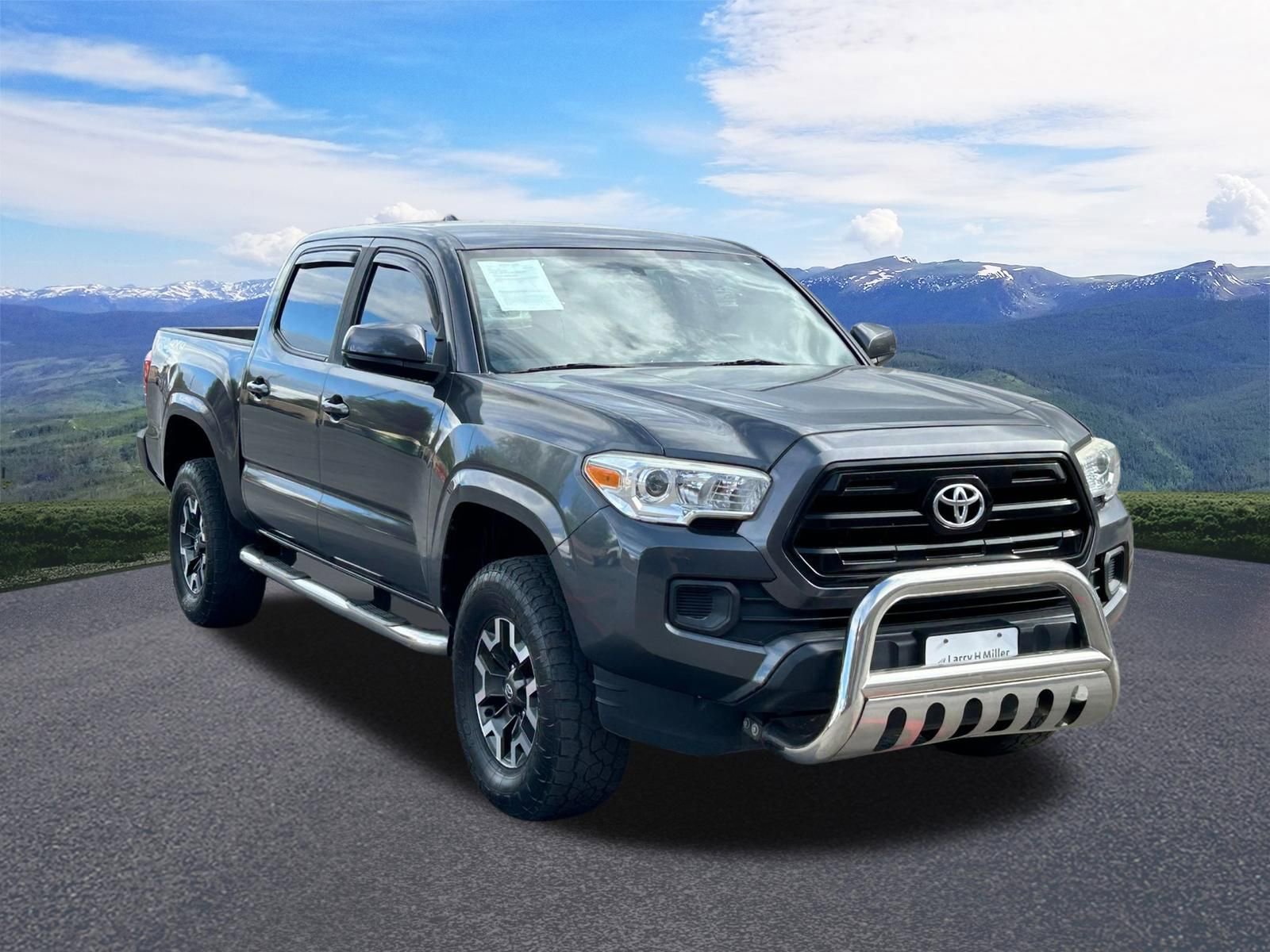 Used 2017 Toyota Tacoma SR w/ Tow Package AWD/4WD image 9