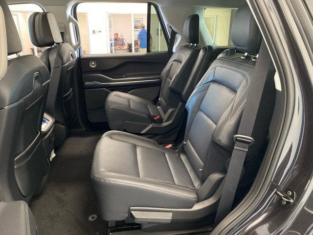 New 2027 Lincoln Navigator Reserve AWD/4WD image 12