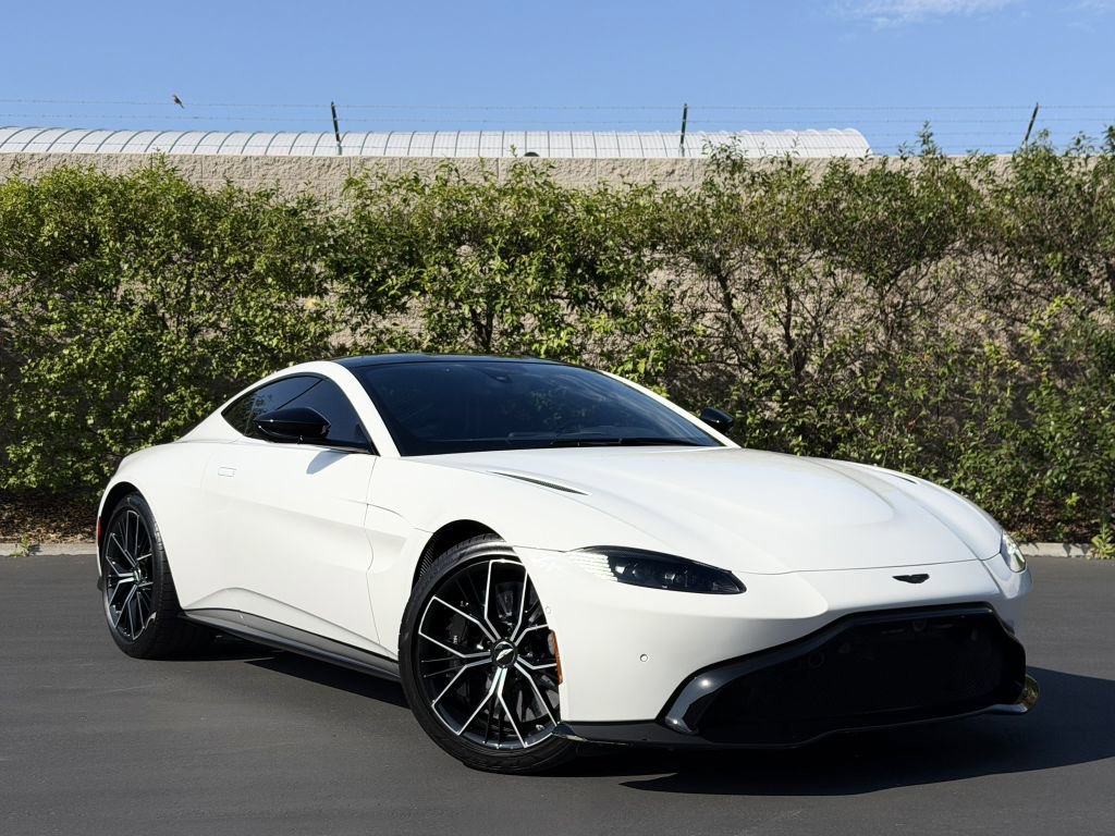 Used 2022 Aston Martin V8 Vantage Coupe RWD image 1