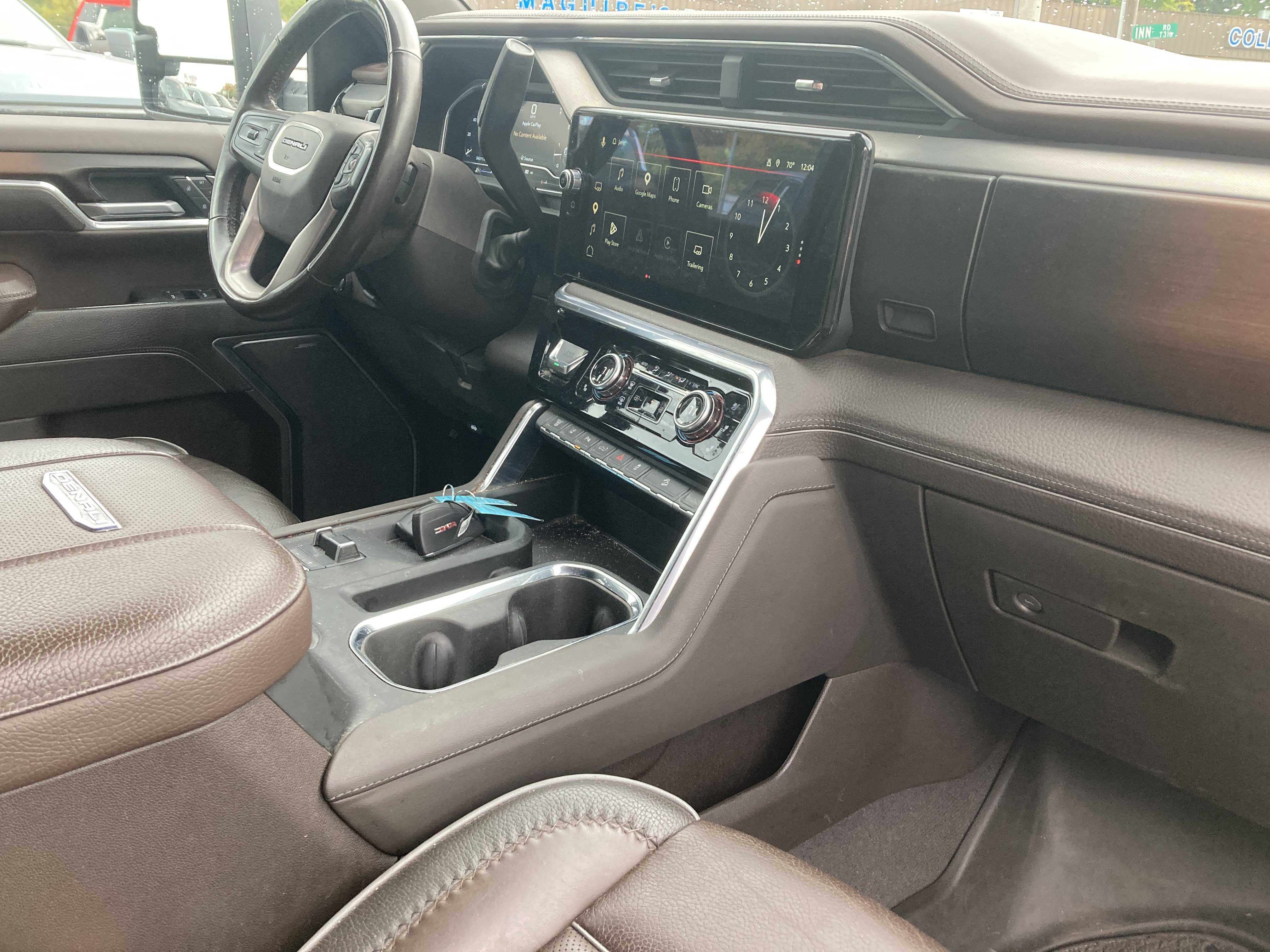 Used 2025 GMC Sierra 2500 Denali w/ Denali Reserve Package AWD/4WD image 13