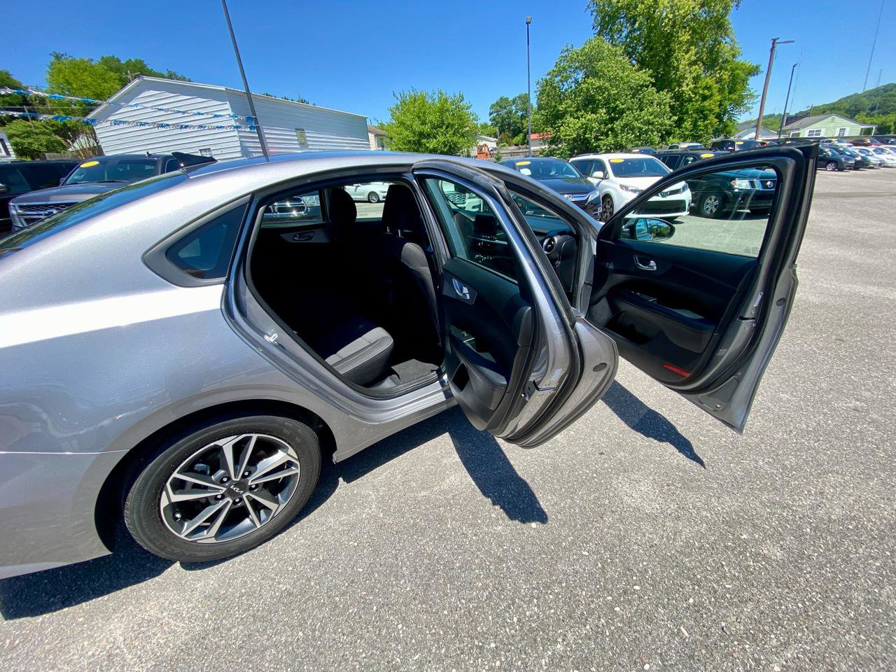 Used 2024 Kia Forte LXS FWD image 11