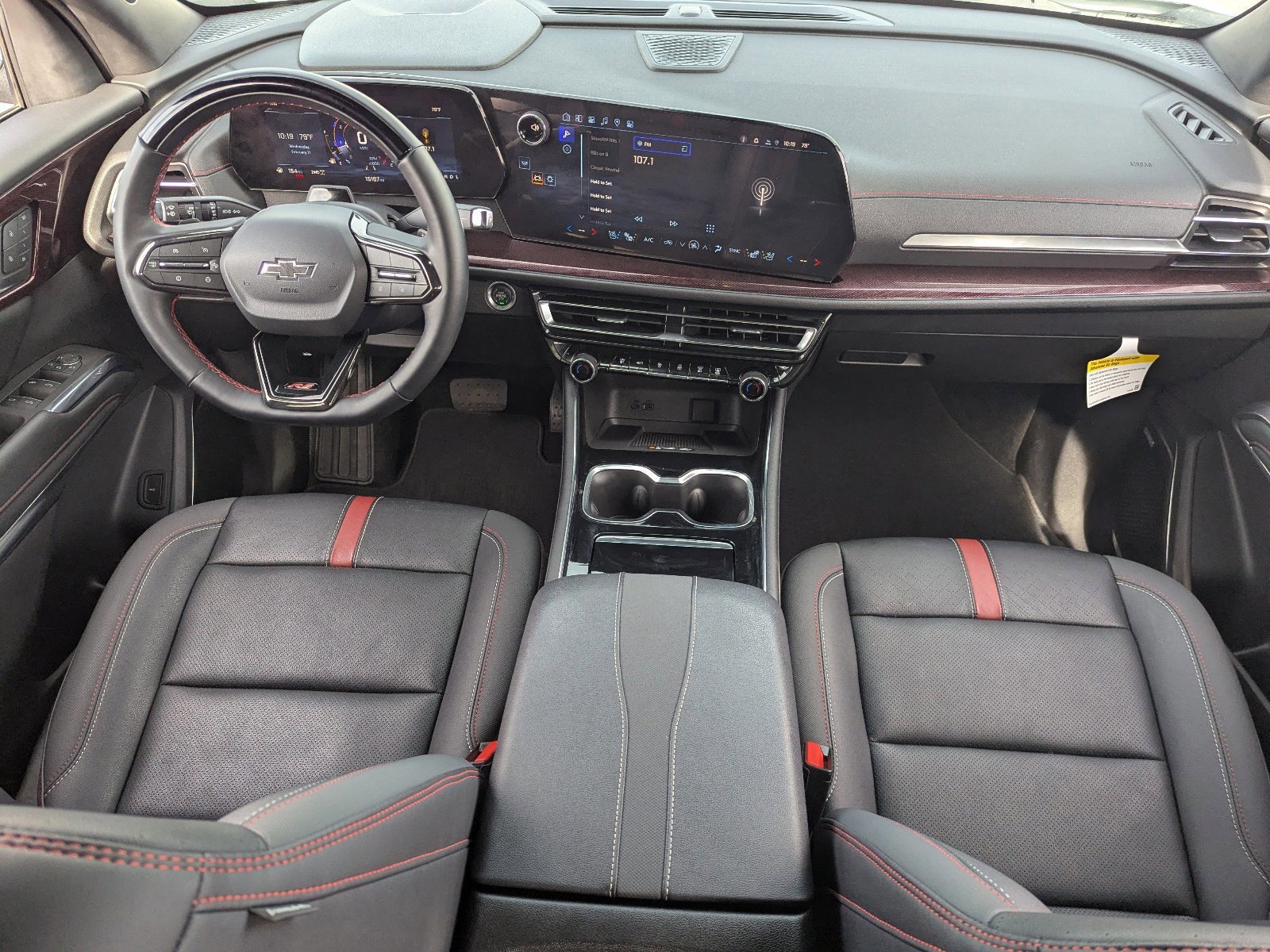 Used 2025 Chevrolet Traverse RS image 15