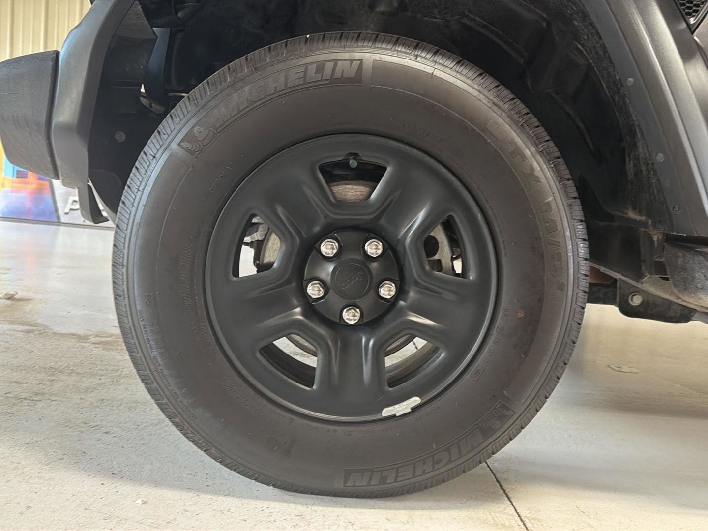 Used 2021 Jeep Wrangler Sport image 23