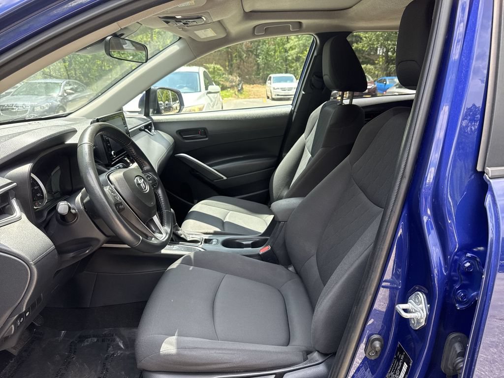 Used 2022 Toyota Corolla Cross LE w/ Moonroof Package AWD/4WD image 13