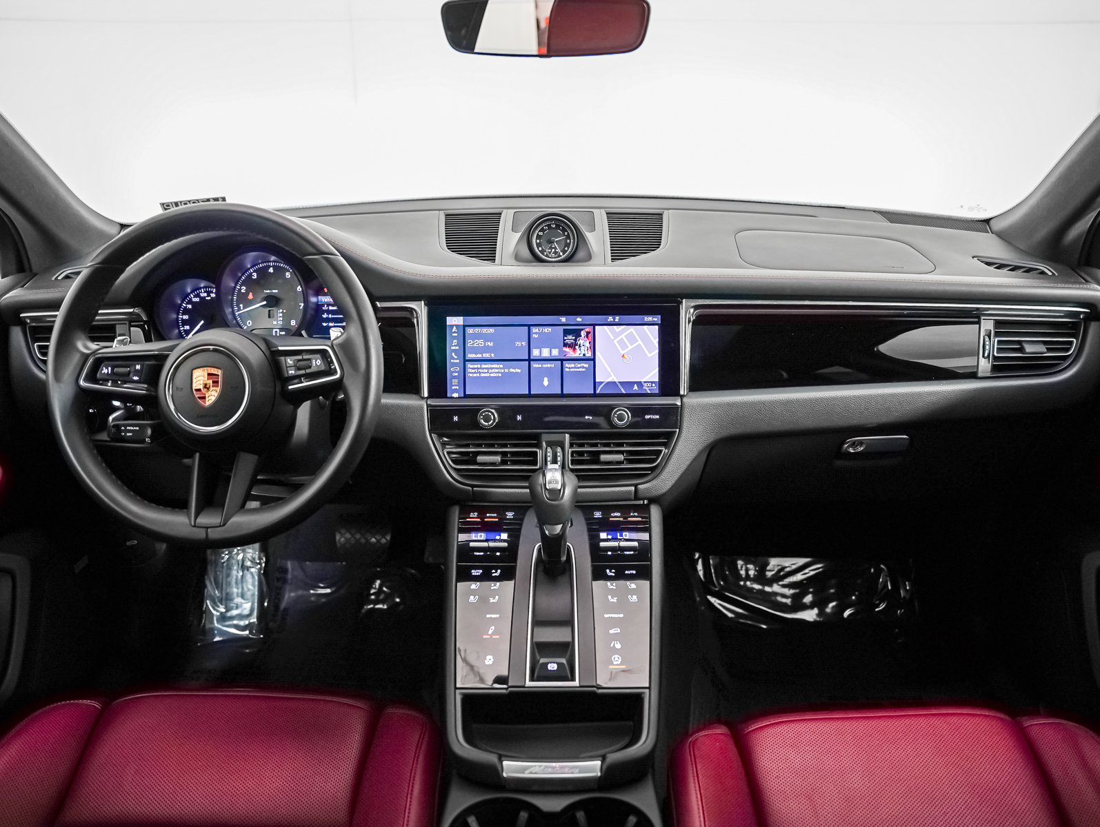 Certified 2022 Porsche Macan S w/ Premium Package Plus image 15