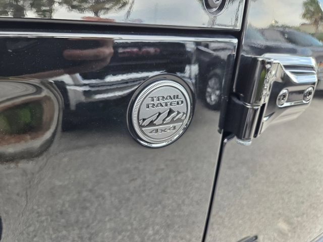 Used 2024 Jeep Gladiator Sport AWD/4WD image 3