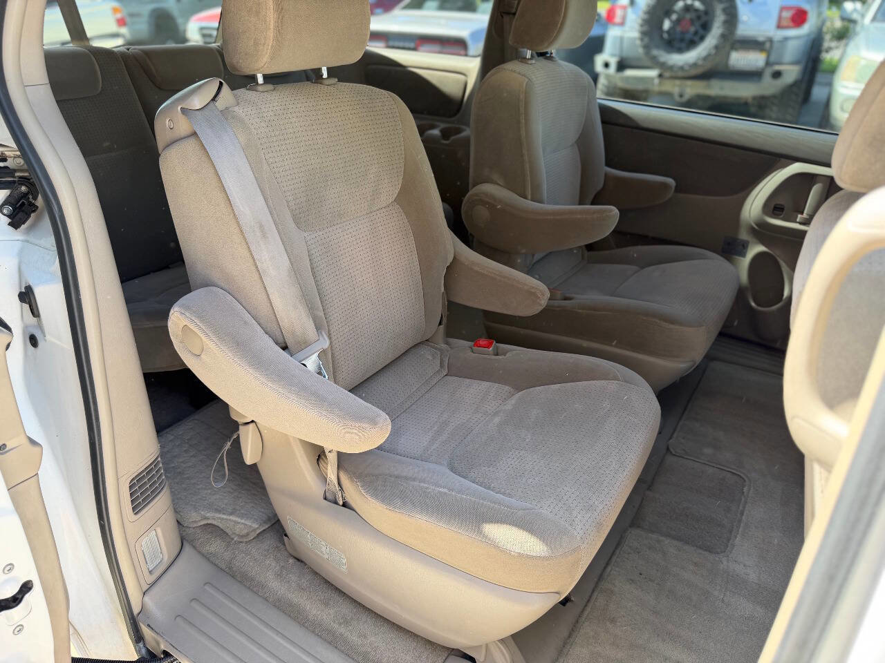 Used 2008 Toyota Sienna CE FWD image 15