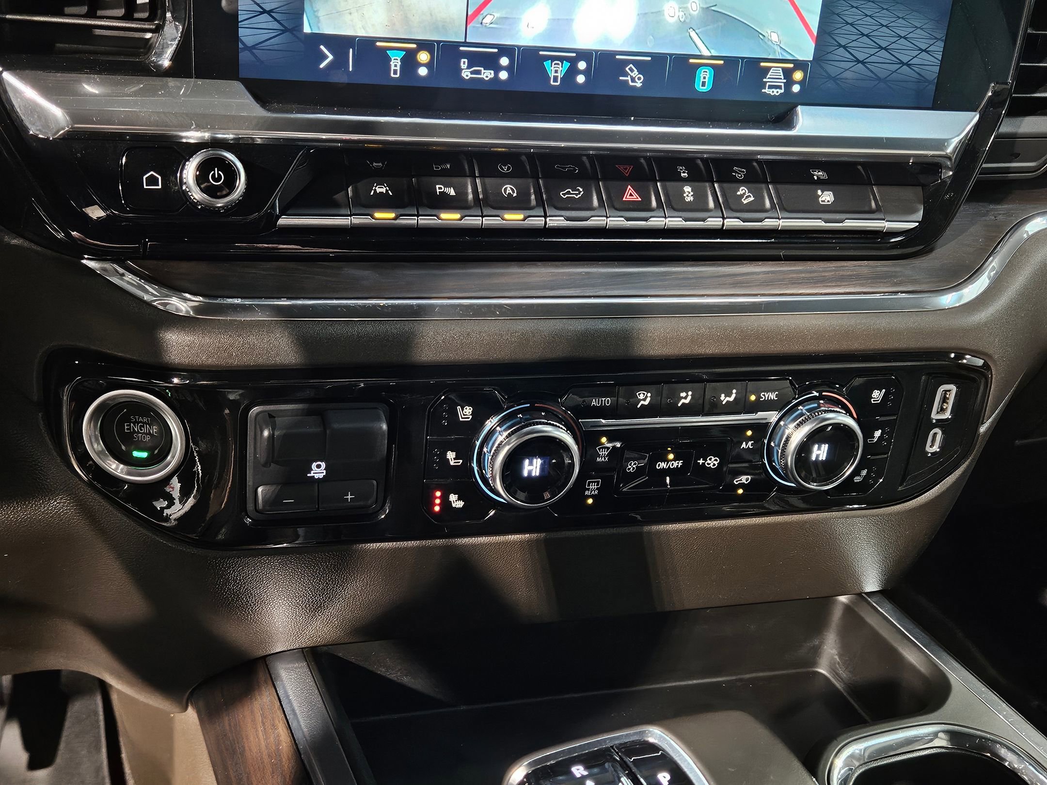 Used 2023 GMC Sierra 1500 SLT w/ SLT Premium Plus Package image 32