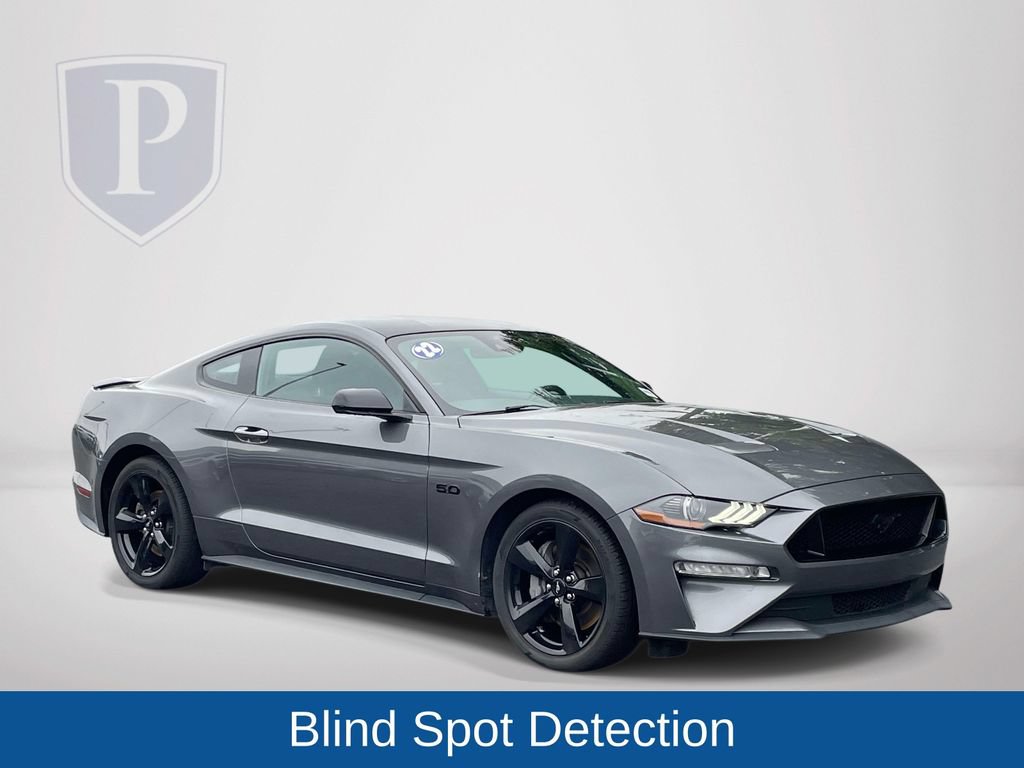 Used 2022 Ford Mustang GT w/ Equipment Group 301A RWD image 2