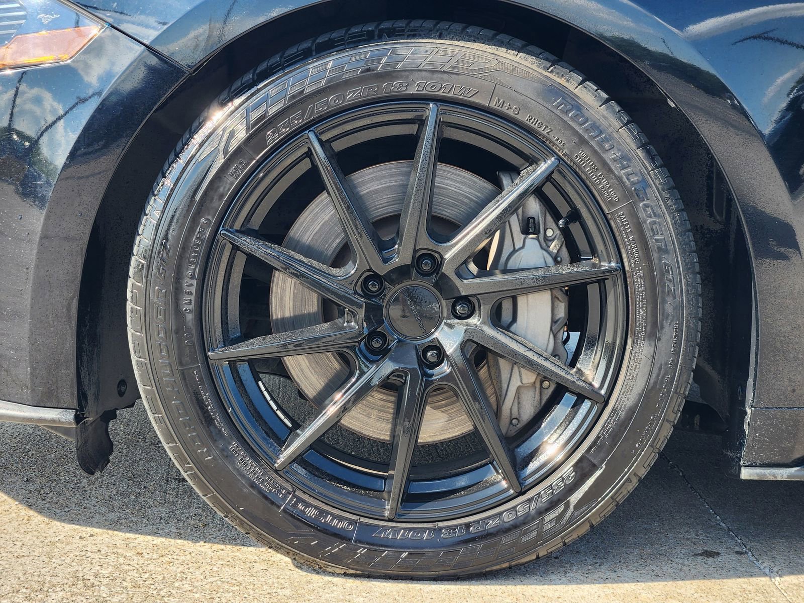 Used 2019 Ford Mustang Premium w/ Ecoboost Performance Package image 11