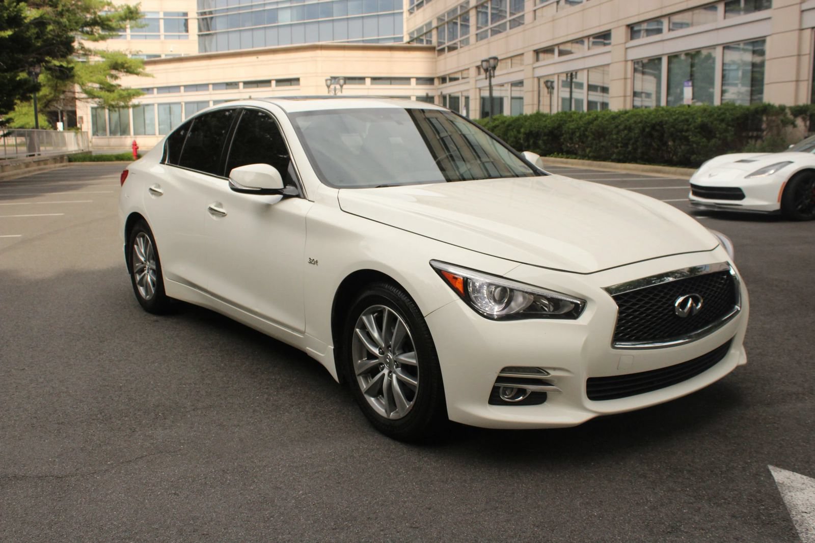 Used 2017 INFINITI Q50 3.0t Premium w/ 3.0T Premium Plus Package AWD/4WD image 1
