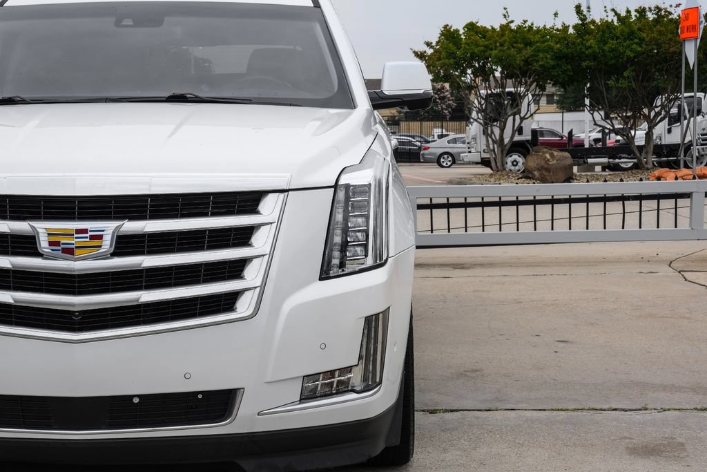 Used 2019 Cadillac Escalade ESV Premium Luxury RWD image 51