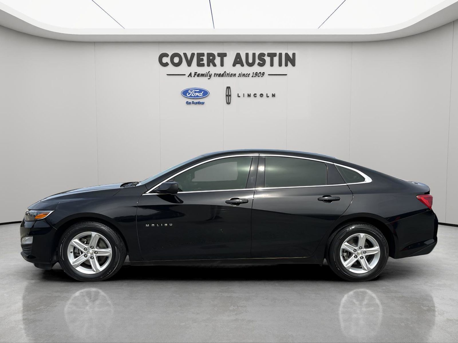 Used 2024 Chevrolet Malibu LS image 2