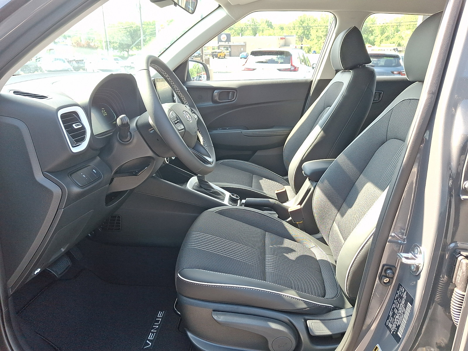 New 2026 Hyundai Venue SEL FWD image 7