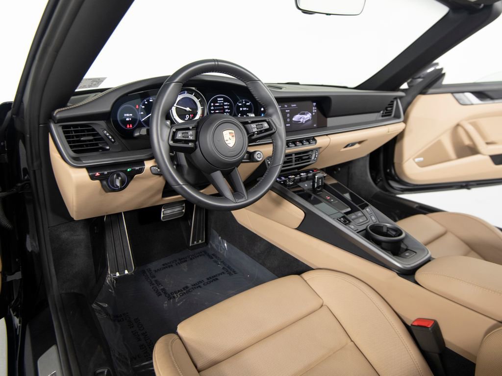 Certified 2022 Porsche 911 Carrera 4S image 17