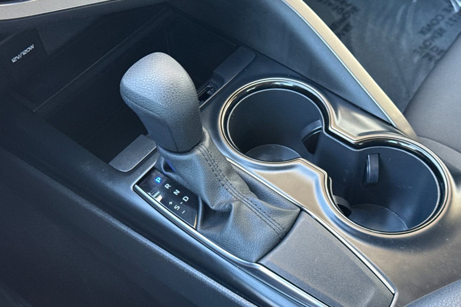 Used 2020 Toyota Camry LE image 20