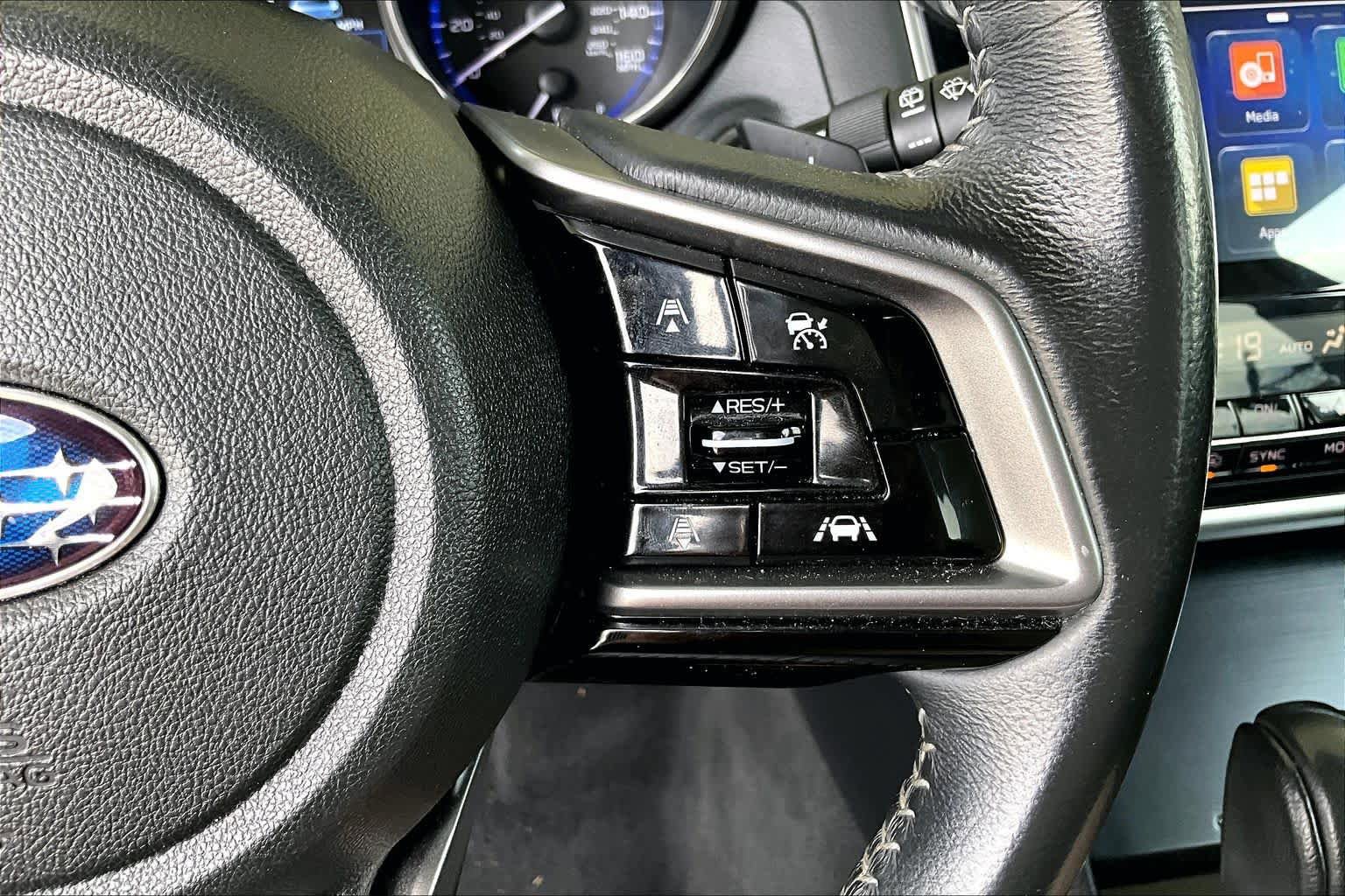 Used 2018 Subaru Outback 3.6R Limited AWD/4WD image 25