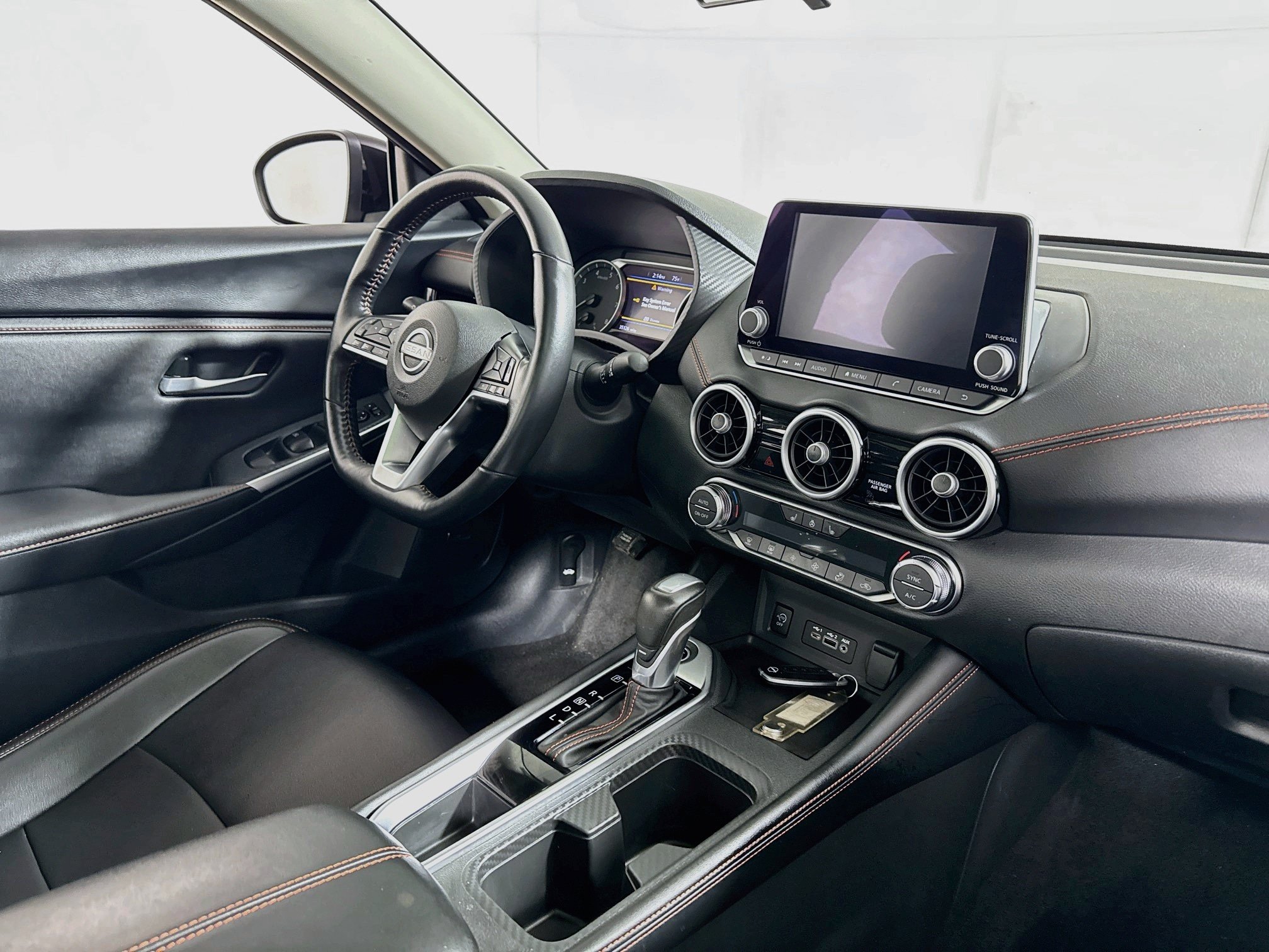 Used 2024 Nissan Sentra SR w/ SR Premium Package FWD image 30